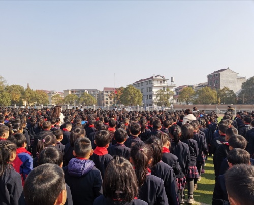 孝小人文勿忘国耻圆梦中华孝顺镇中心小学举行国家公祭日主题教育活动